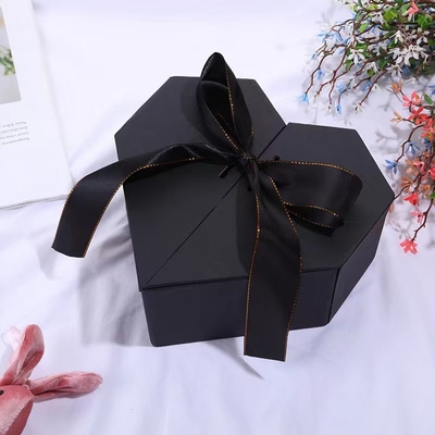 Cosmetics Skin Care Gift Box Red Heart Shape Boxes Cardboard Paper
